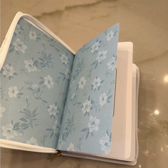 NWOT Floral Journal with Gold Text Zippered - Picture 5 of 8